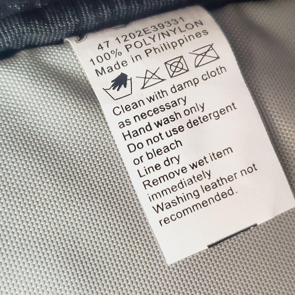 JanSport Polaris 33 Red and Black Camping Backpack - Picture 12 of 13